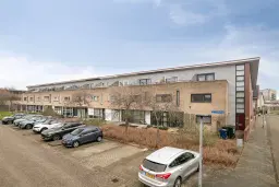 Almere, Rudolf Nureyevstraat 95