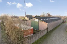 Zundert, Achtmaalseweg 119 A en 126 B