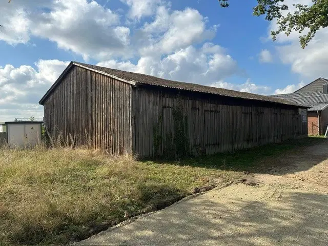 4 garages - opslag ca. 120 m² op 1.214 m² terrein in Suderwittingen, Wolfsburg - Duitsland