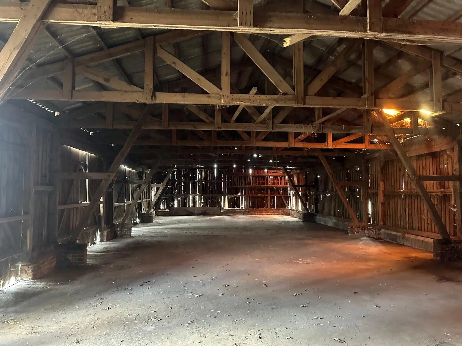 4 garages - opslag ca. 120 m² op 1.214 m² terrein in Suderwittingen, Wolfsburg - Duitsland