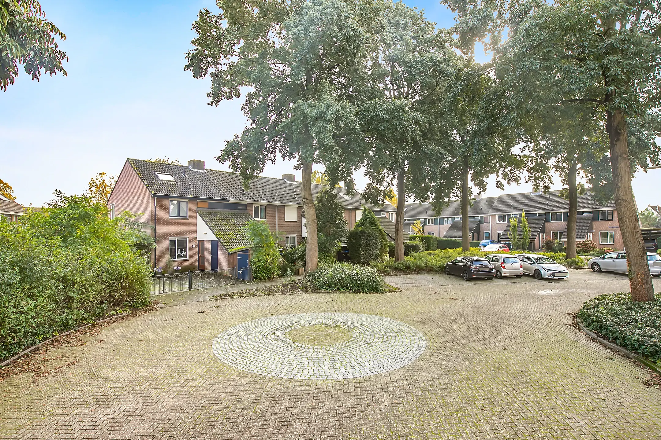 Tiel, Henriette Roland Holststraat 26