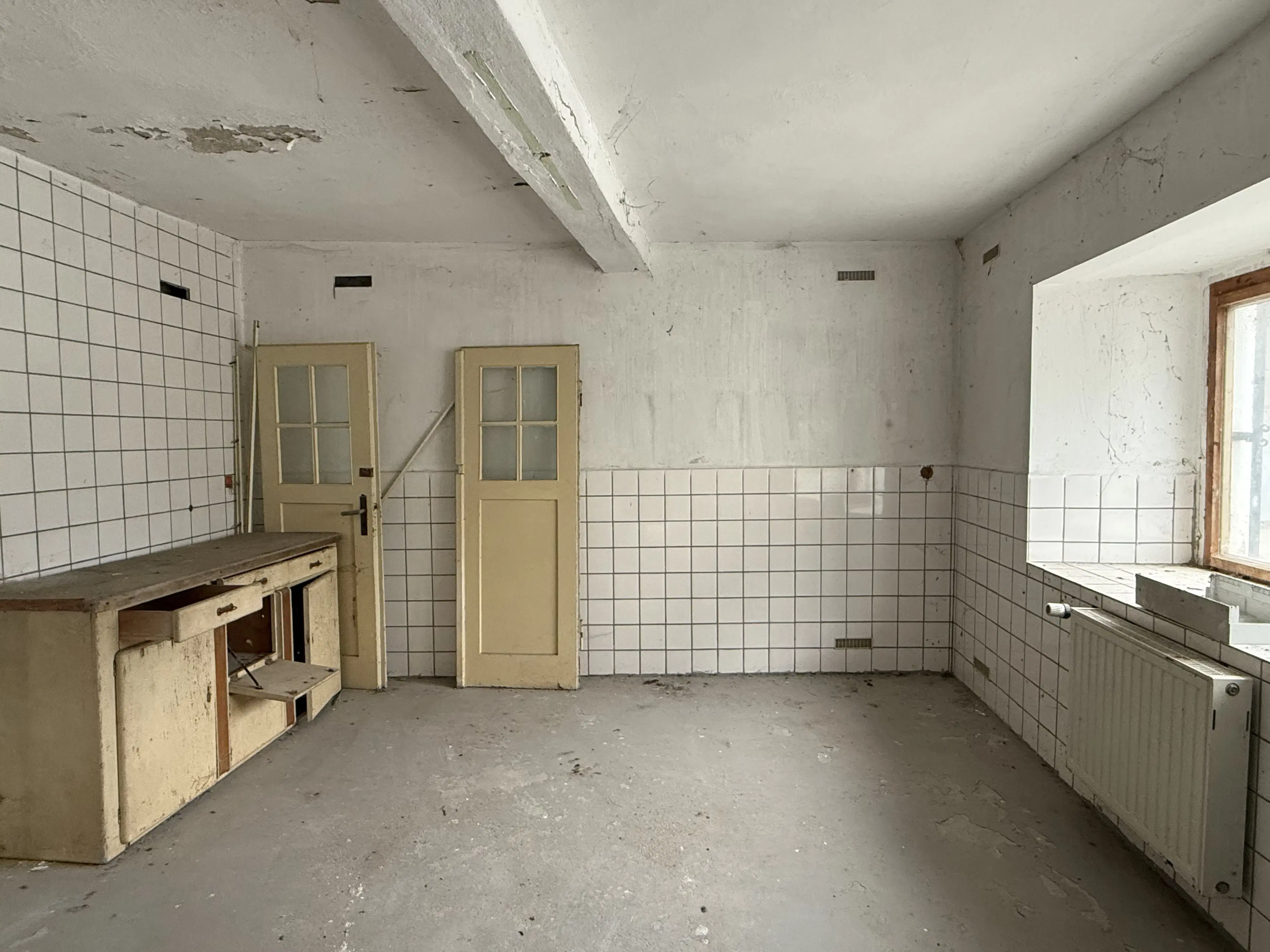 Ruim woon- en werkhuis op perceel van 690 m² in Ritteburg, Halle, Leipzig - Duitsland