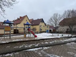 Ruim woon- en werkhuis op perceel van 690 m² in Ritteburg, Halle, Leipzig - Duitsland