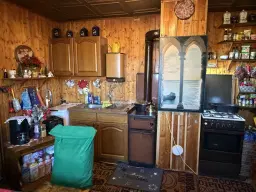 Appartementengebouw (3 van de 5 verhuurd, huursom € 9.900,=) in centrum Gerbstedt, Halle - Duitsland