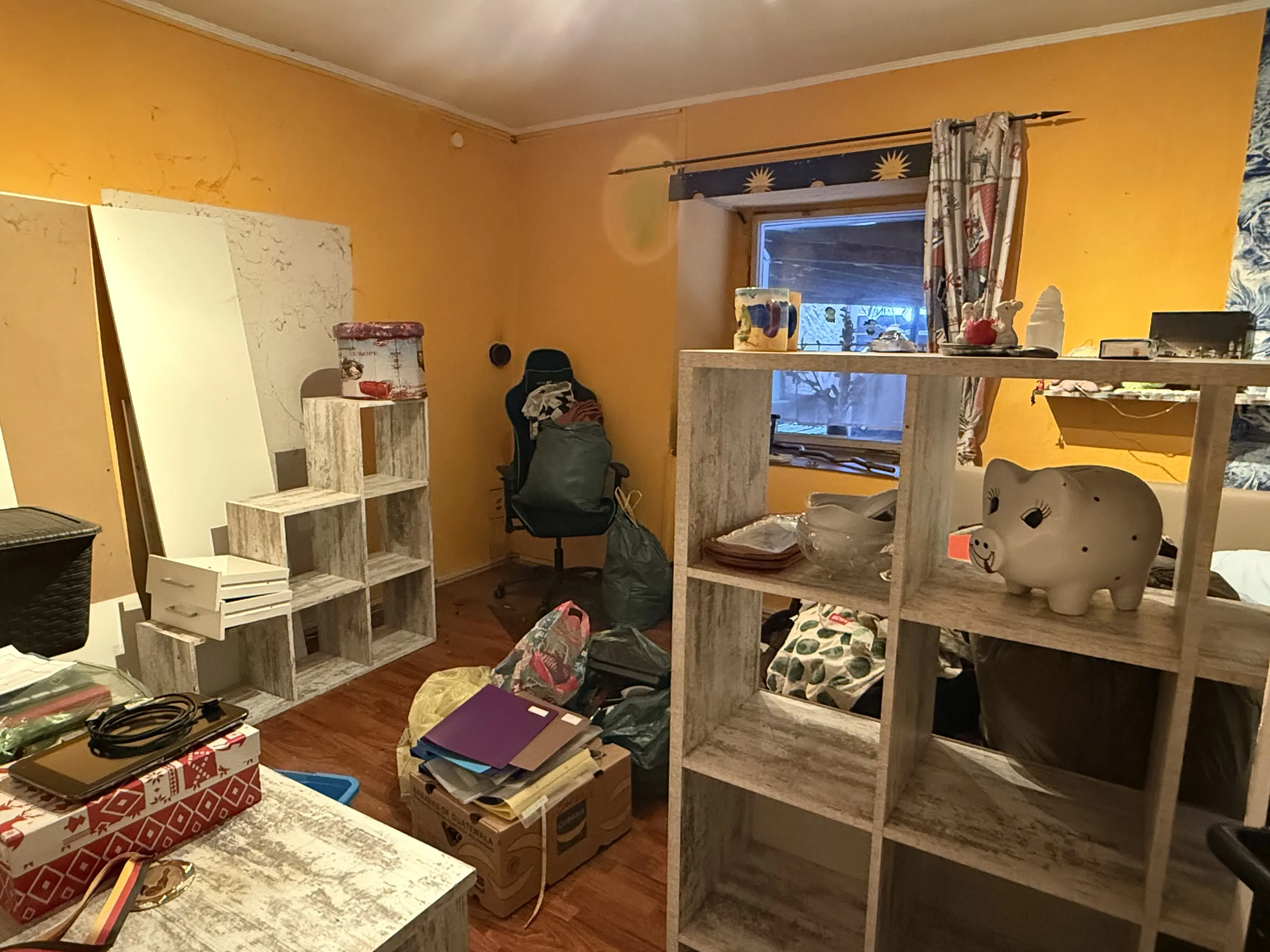 Appartementengebouw (3 van de 5 verhuurd, huursom € 9.900,=) in centrum Gerbstedt, Halle - Duitsland