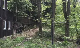 Woning met diverse aanbouwen en een solide basisconstructie in Klingenthal - Duitsland