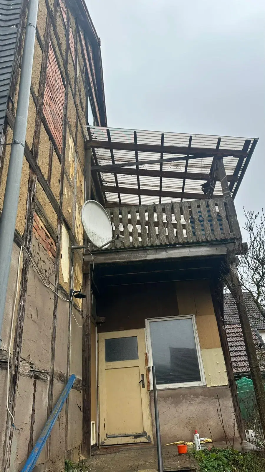 Meergezinswoning met groot ontwikkelingspotentieel in Schleusingen, Hinternah, Thüringen - Duitsland