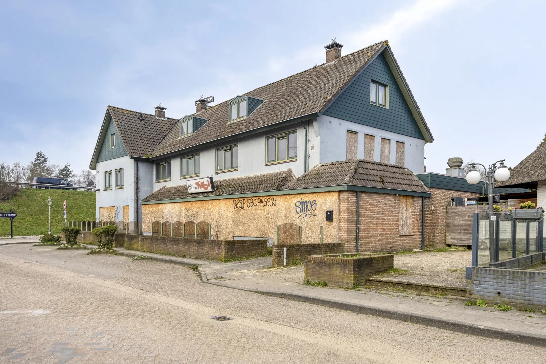 Amersfoort, Amersfoortsestraat 12 en 12 A