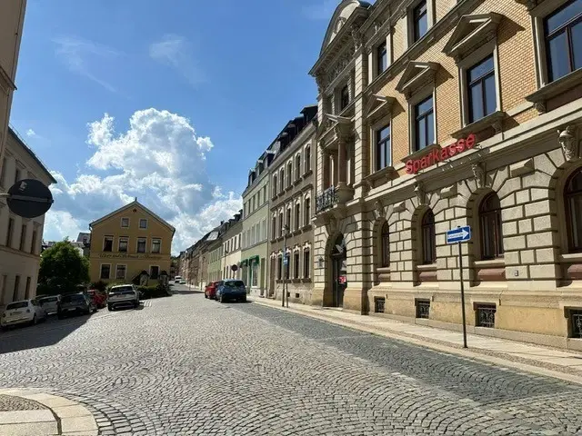 27 appartementen, bouwjaar 1988, 15 verhuurd (huursom € 73.100,=), in Markneukirchen - Duitsland