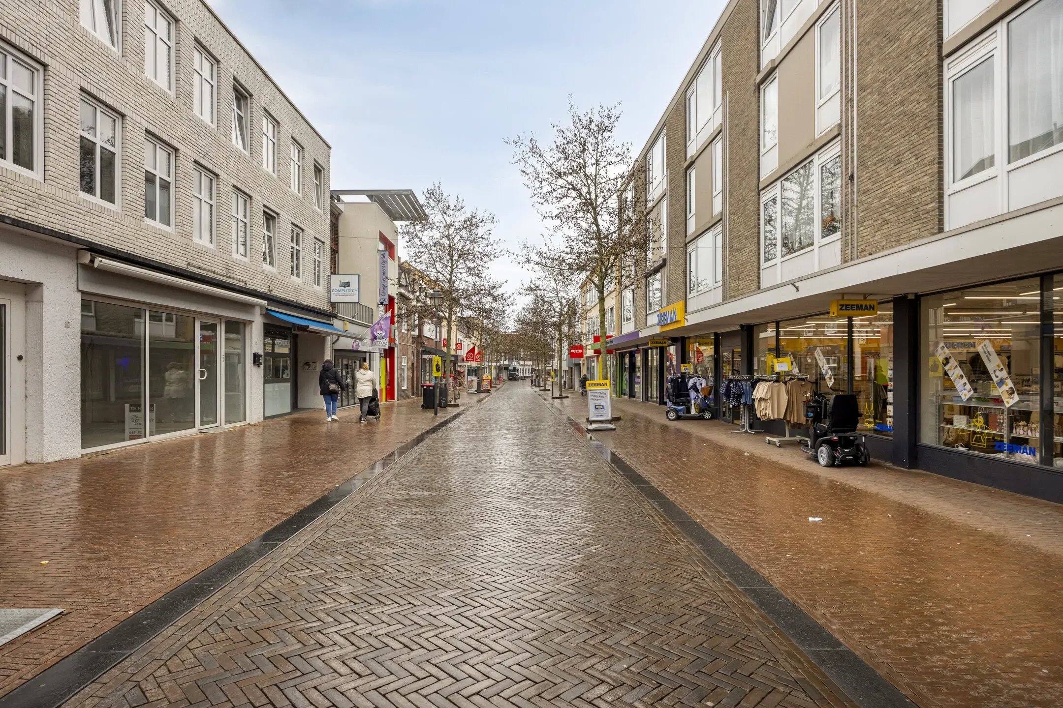 Hoensbroek, Kouvenderstraat 33, 33a en 35