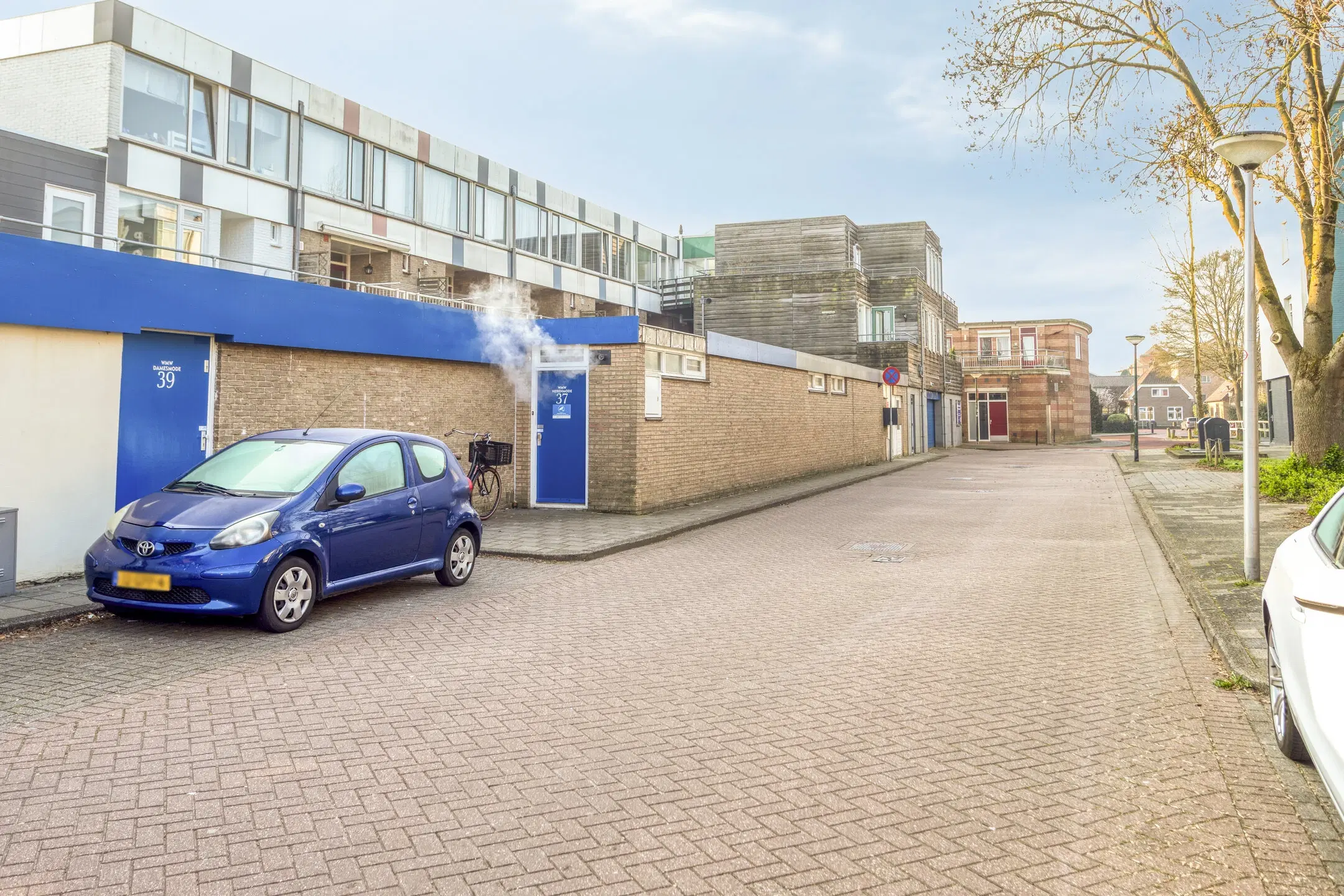 Lekkerkerk, Raadhuisplein 39