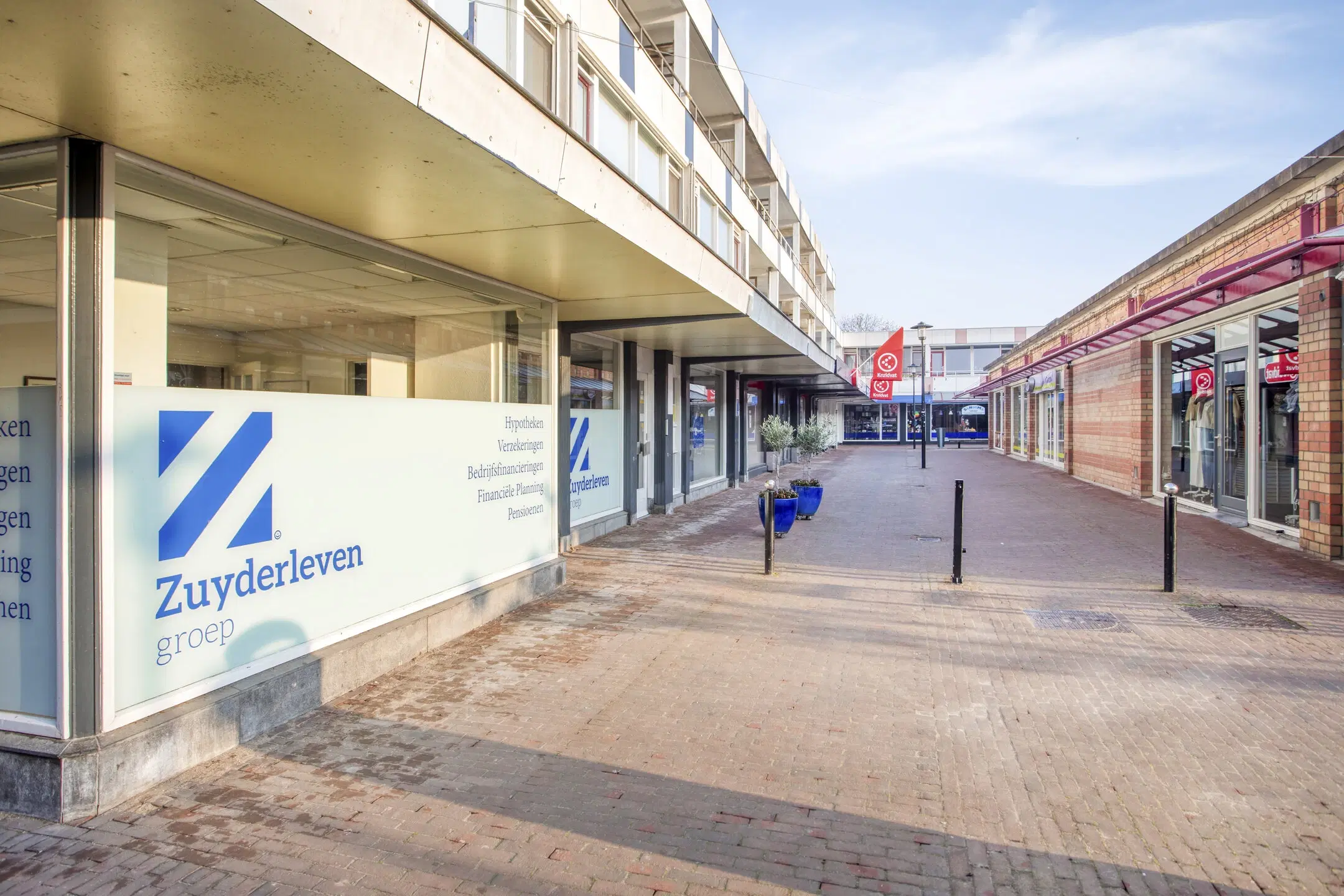 Lekkerkerk, Raadhuisplein 25-27-29