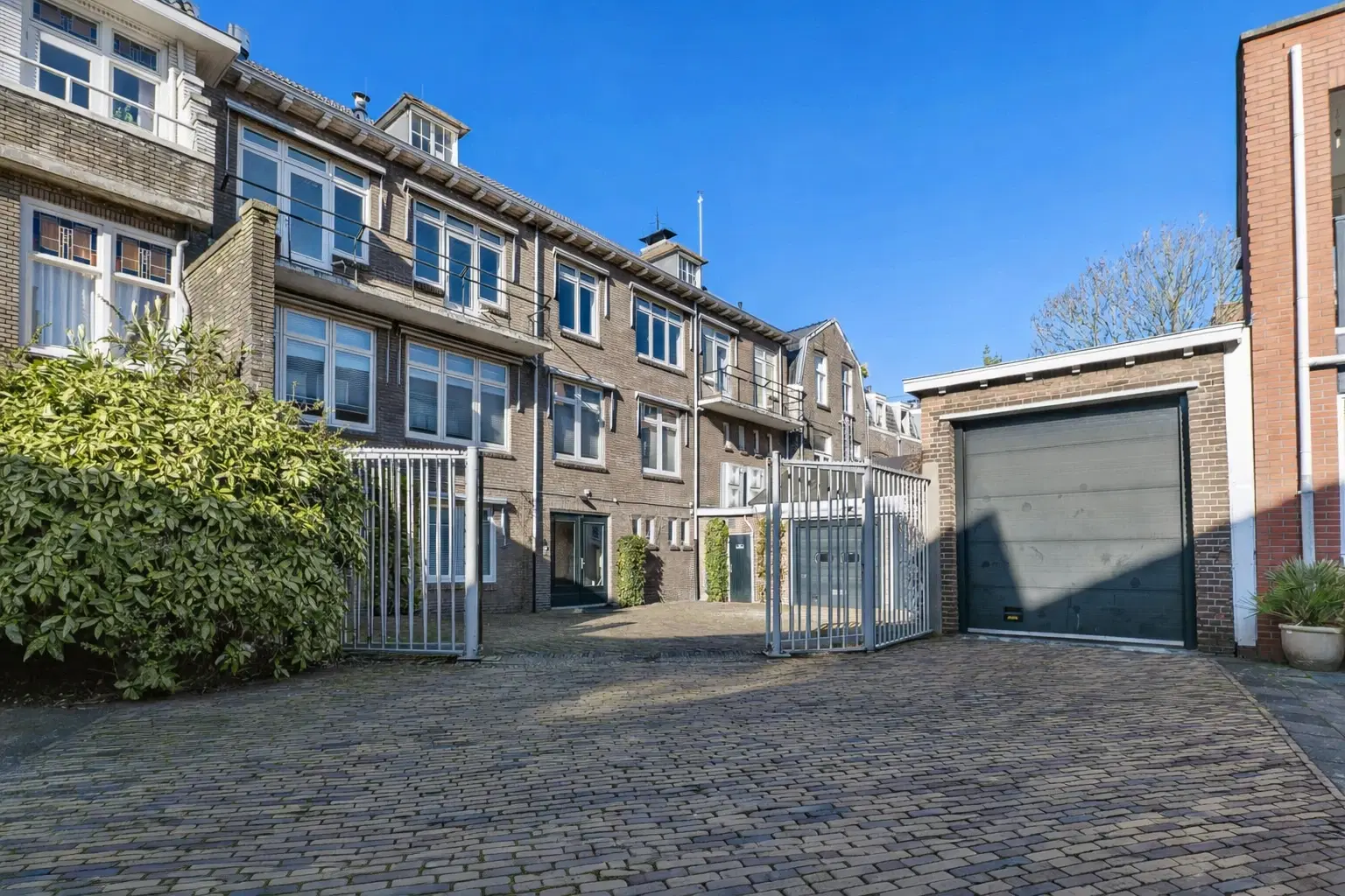 Dordrecht, Blauwpoortsplein 4