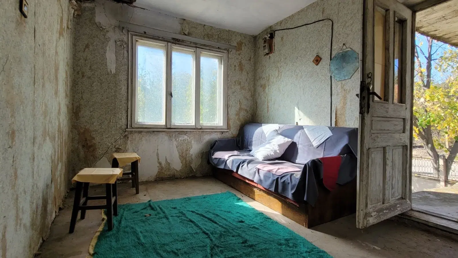 Tweelaags huis met een perceel van 1.100 m² en landbouwgrond van 6.494 m² in Rakovitsa - Bulgarije