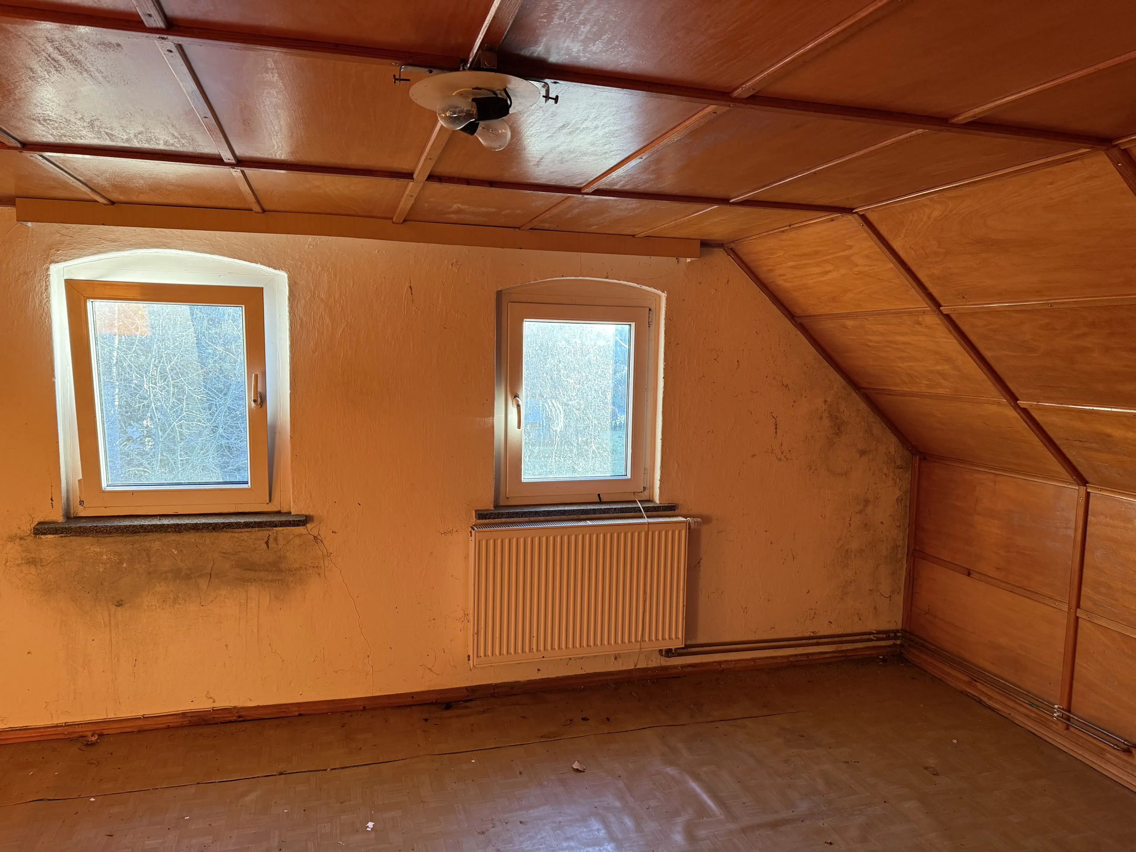 Gastronomie met 2 appartementen op perceel van 2.560 m² in Neukirch/Lausitz, Dresden - Duitsland