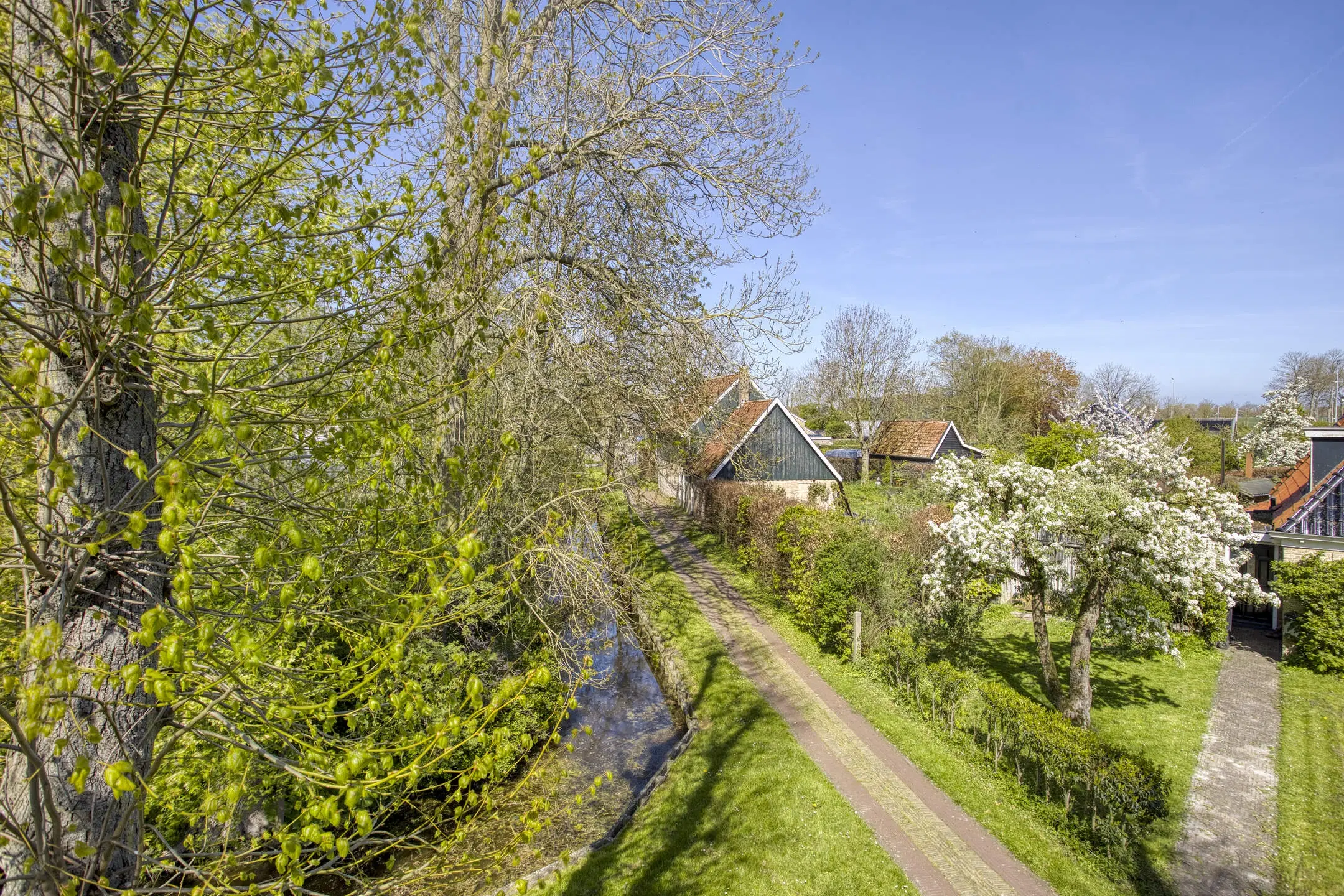 Easterein, Tsjerkebuorren 5