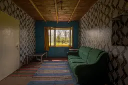 Perceel van 2.090 m² + Gezinswoning + Bijgebouwen - Karaisen, Veliko Tarnovo - Bulgarije