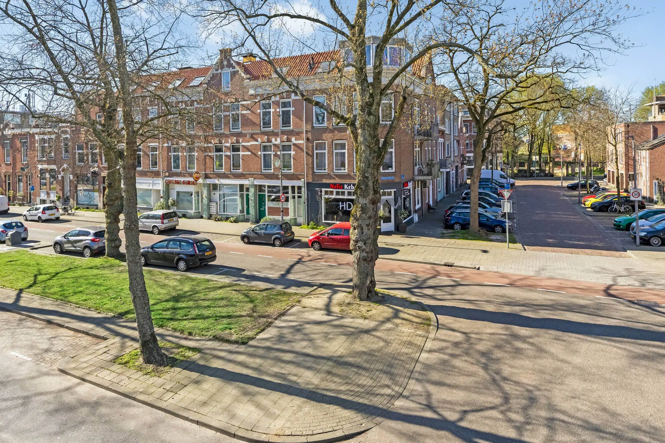 Karel de Stoutestraat 2 en Wolphaertsbocht 93 A te Rotterdam