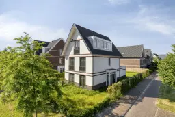 Badhoevedorp, Trompetbloemstraat 1
