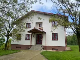 Degelijk gebouwd huis op 3.928 m² perceel in Valea Calugareasca, Judetul Prahova - Roemenië - 2008