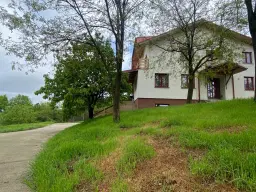 Degelijk gebouwd huis op 3.928 m² perceel in Valea Calugareasca, Judetul Prahova - Roemenië - 2008