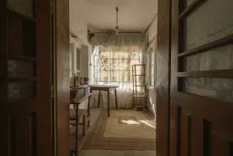 Perceel van 1.364 m² met gezinswoning en bijgebouwen in Damyanovo, Gabrovo - Bulgarije