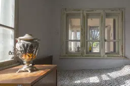 Perceel van 1.364 m² met gezinswoning en bijgebouwen in Damyanovo, Gabrovo - Bulgarije