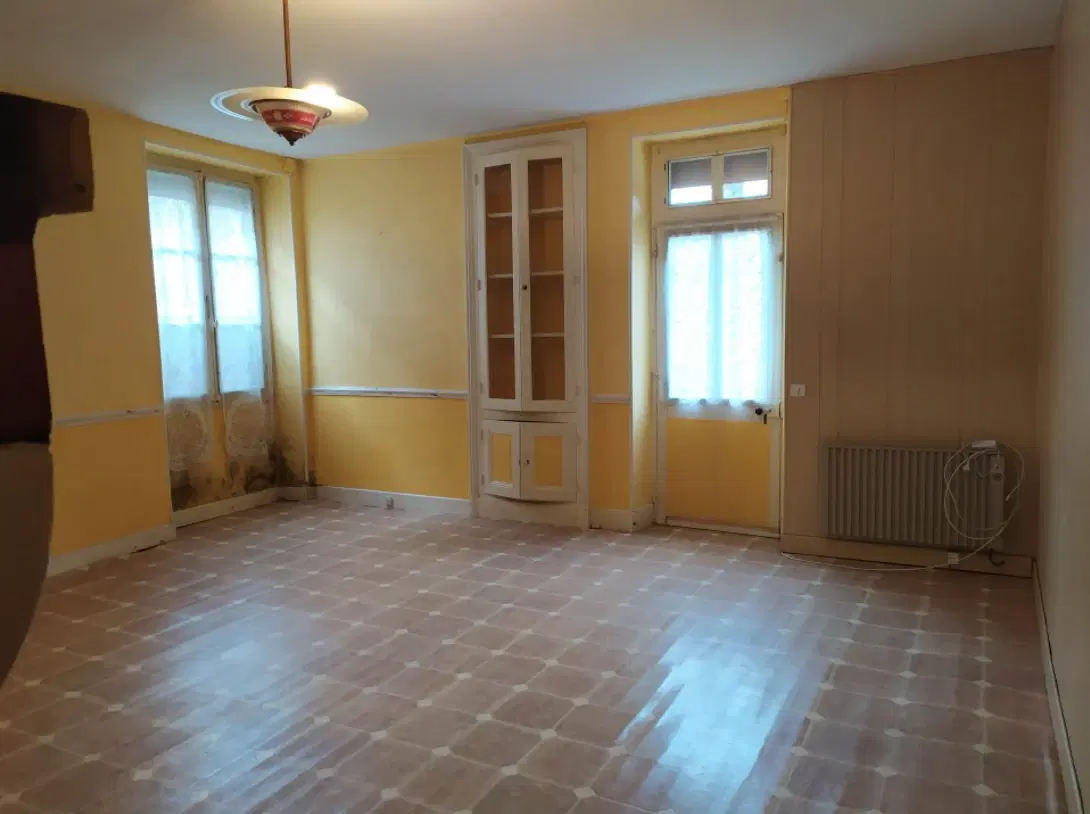 Middeleeuws woonhuis met 3 verdiepingen in Montmorillon - Frankriijk