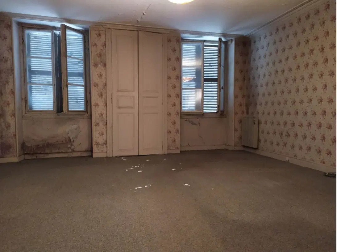 Middeleeuws woonhuis met 3 verdiepingen in Montmorillon - Frankriijk