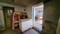 Huis en 790 m² grond en bijgebouwen in Kireevo - Bulgarije