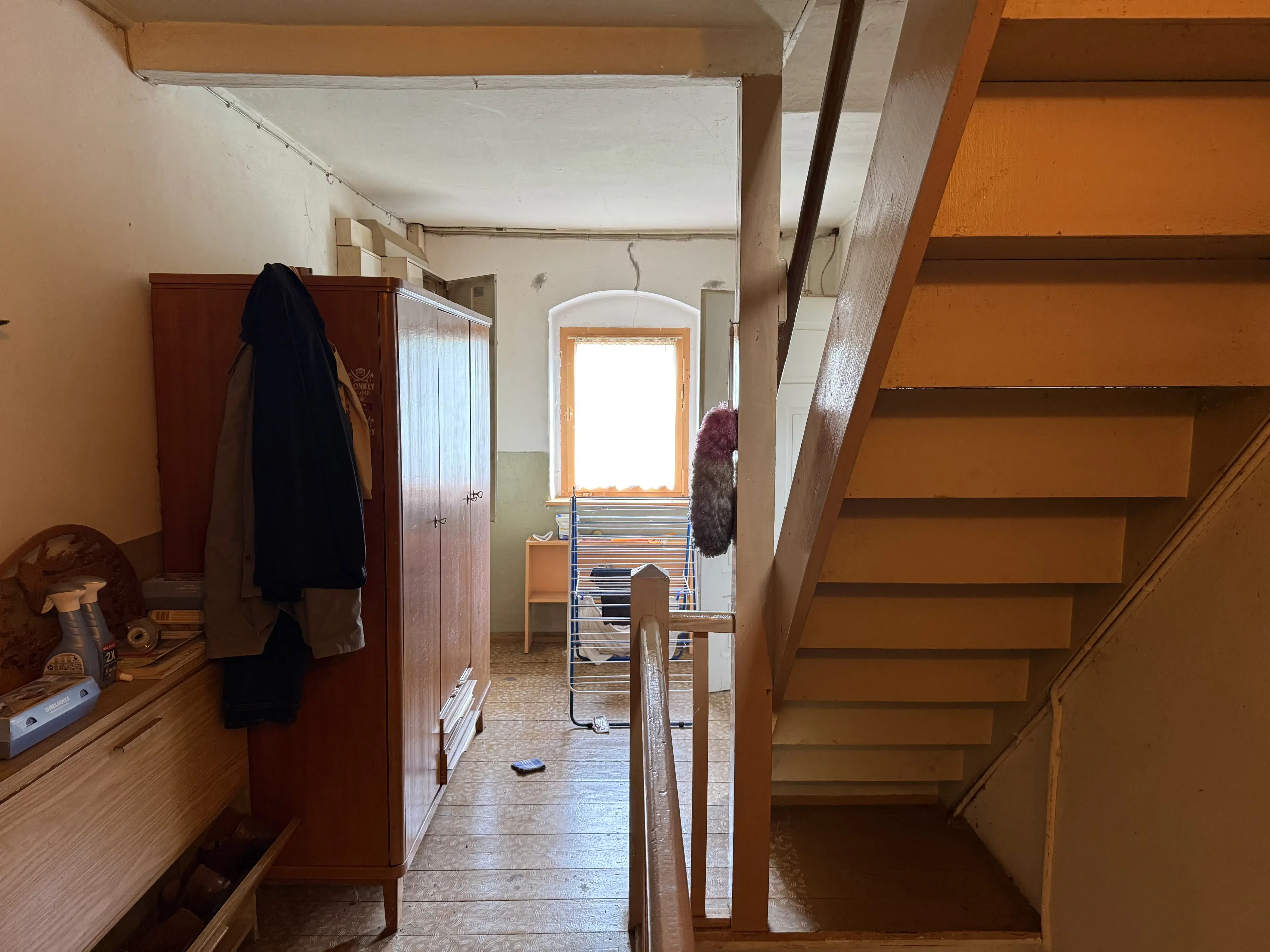 Vrijstaand woonhuis met bijgebouw op 593 m² perceel, nabij Döbeln - Duitsland