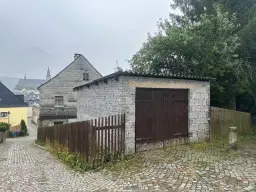 Vrijstaande woning + garage op 640 m² eigendomsperceel in Schneeberg, West Erstgebergte - Duitsland