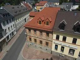 2 wooneenheden aan het marktplein van Berga / Elster - Duitsland