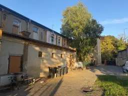 14 woningen (4 verhuurd, huursom = € 6.060,00) met 2.487 m² perceelgrootte, Zörbig, Leipzig – Duitsland