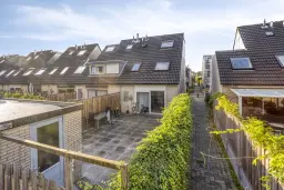 Spijkenisse, Haya van Someren-Downerpad 28