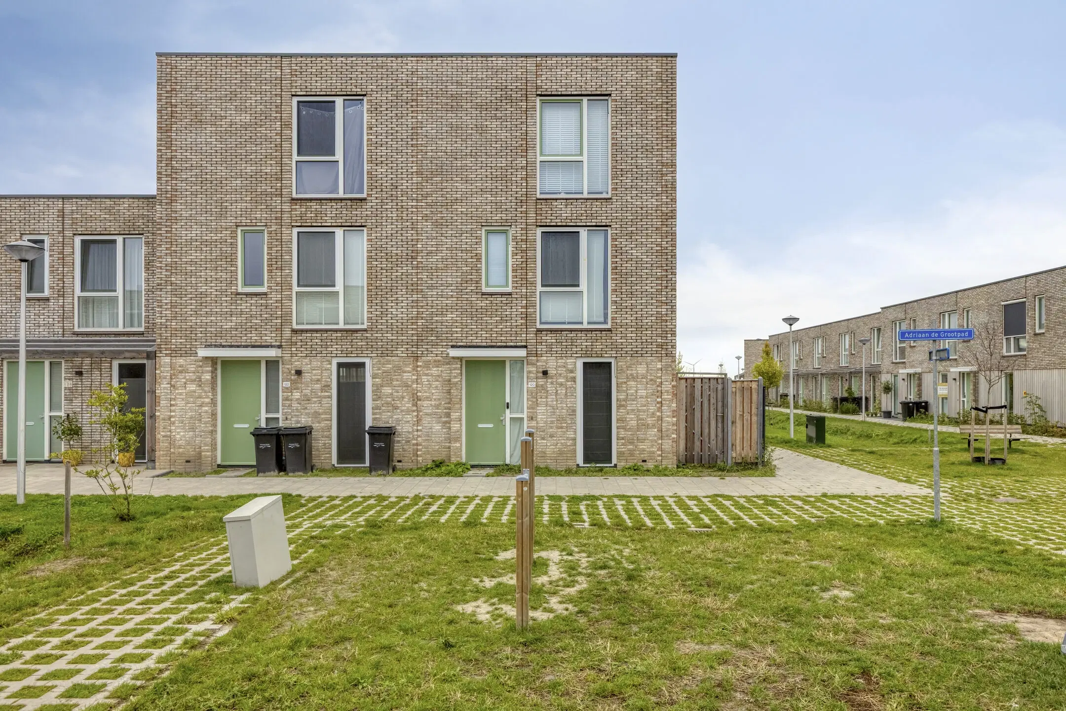 Almere, Adriaan de Grootpad 120