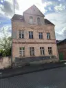 Massief woonhuis met uitbreidingsmogelijkheden en een perceel van 498 m² in Annaburg - Duitsland