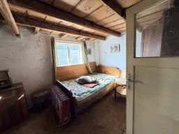 Huis met twee verdiepingen + 660 m² grond in Karan Varbovka - Bulgarije