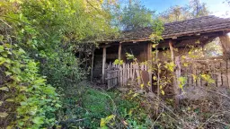 Huis met een perceel van 3.995 m² en bijgebouwen in Kosta Perchevo - Bulgarije