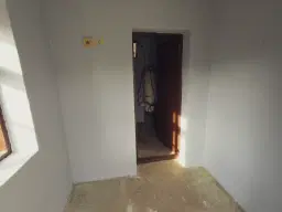 Huis op perceel van 1.900 m² in Slatina, regio Silistra - Bulgarije