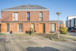 Almere, Professor Pigracht 40