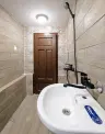 Woning met 2 verdiepingen, bijgebouwen en 2.500 m2 grond in Ostrov-upon-Danube - Bulgarije