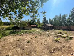 Huis met 2.170 m2 grond en bijgebouwen in Gorna Studena (Veliko Tarnovo) - Bulgarije