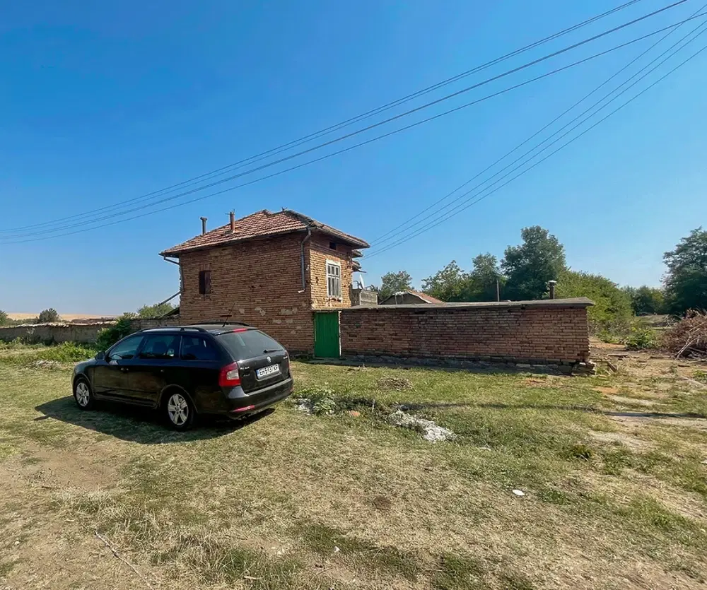 Huis met grond en bijgebouwen in Gorna Studena - Bulgarije