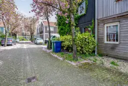 Almere, Kromgouw 62