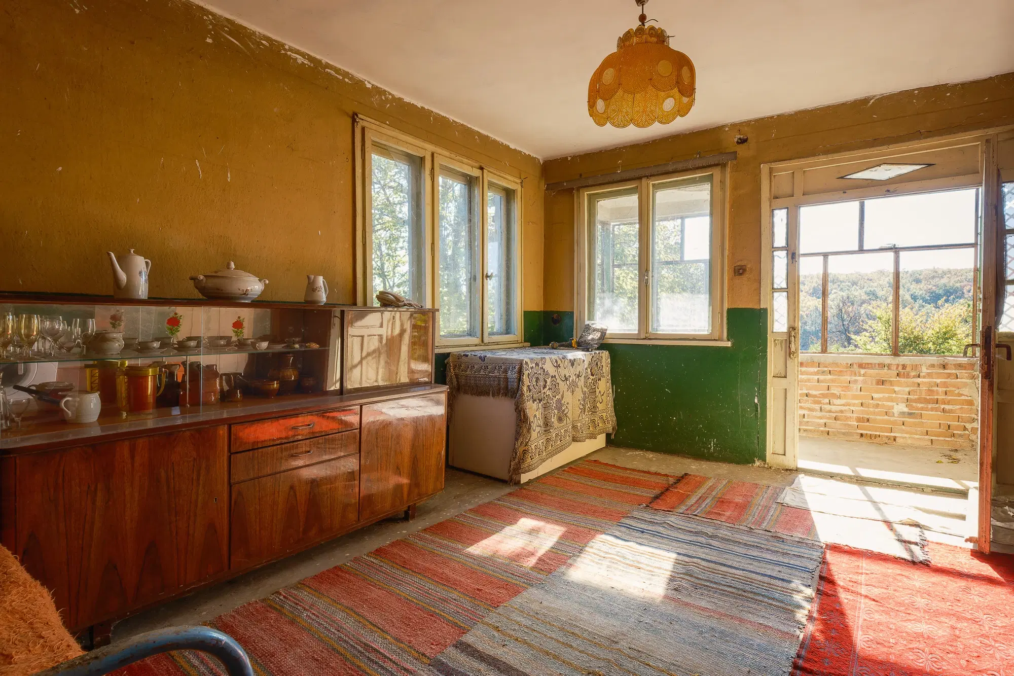 1.835 m² grond met huis en bijgebouw - Izvor Mahala - Bulgarije