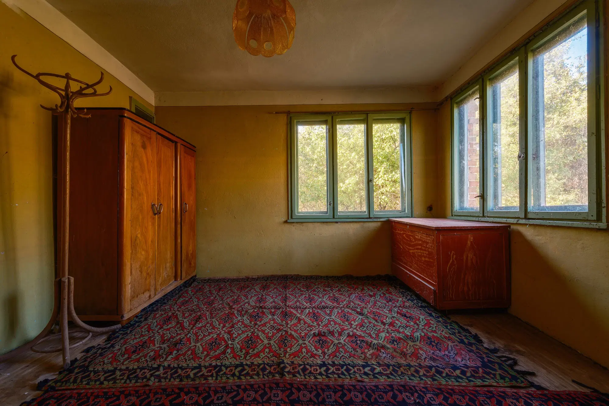 1.835 m² grond met huis en bijgebouw - Izvor Mahala - Bulgarije