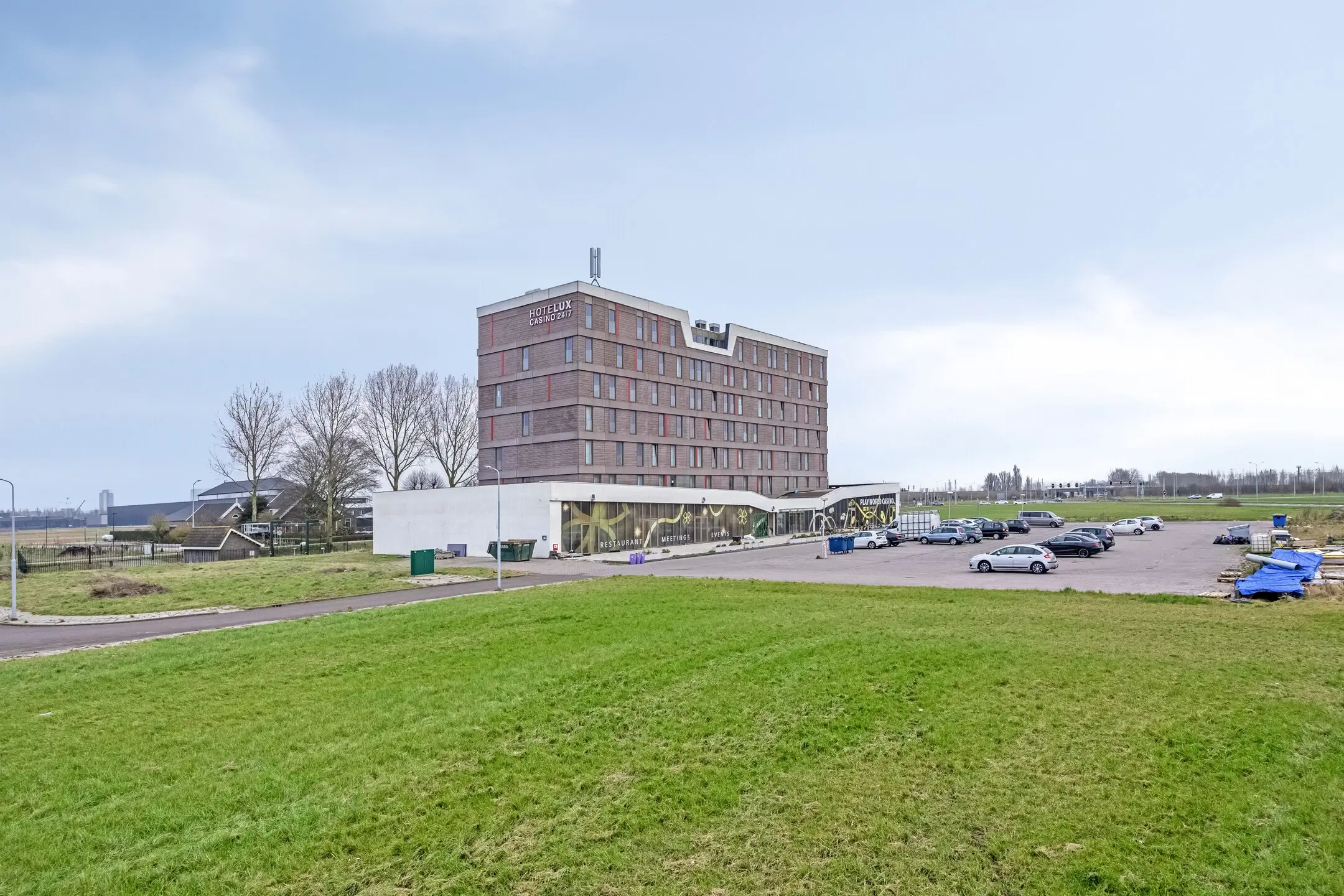 Hotel aan de Bennebroekerweg 530-532 te Hoofddorp