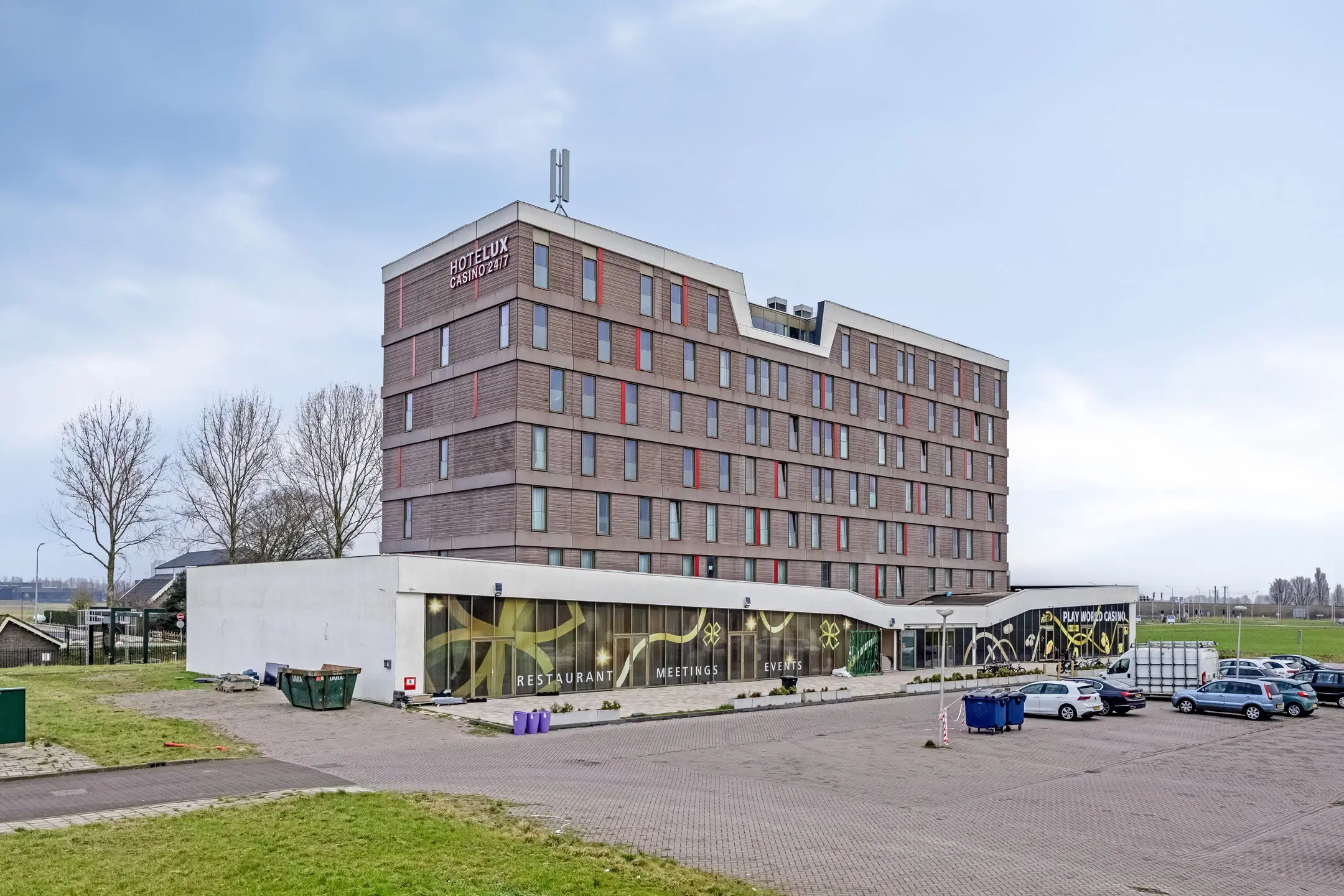 Hotel aan de Bennebroekerweg 530-532 te Hoofddorp