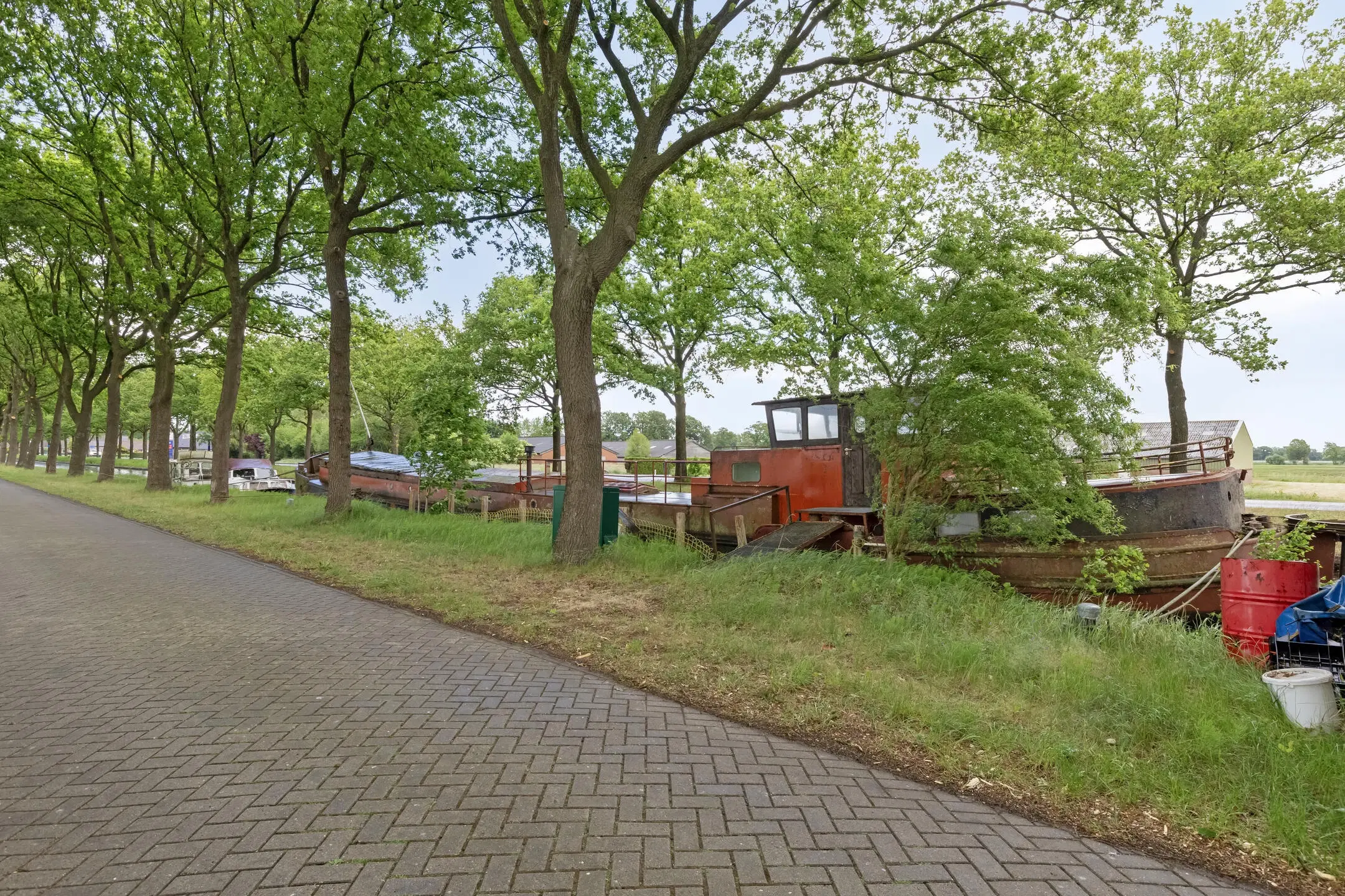 Woonboot genaamd SPES